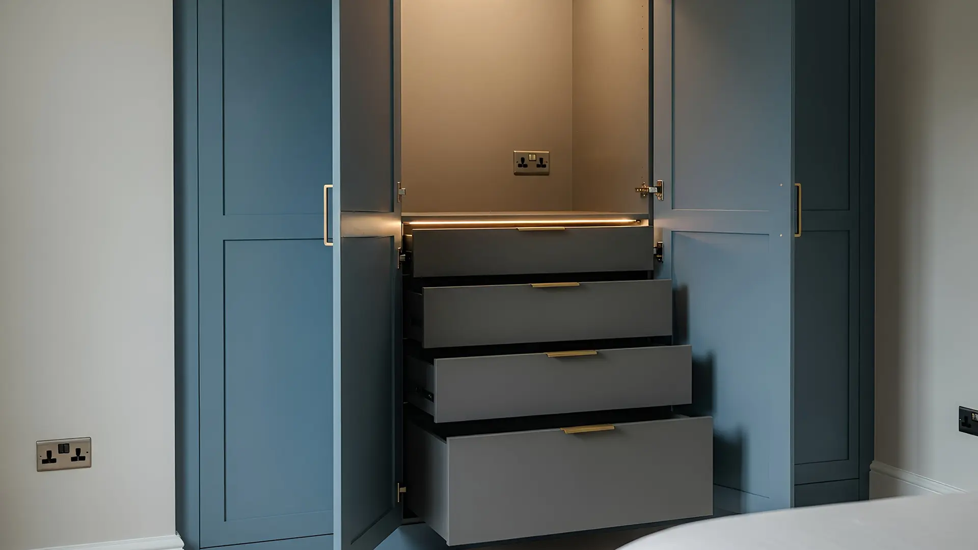 Integrated Drawer Configuration